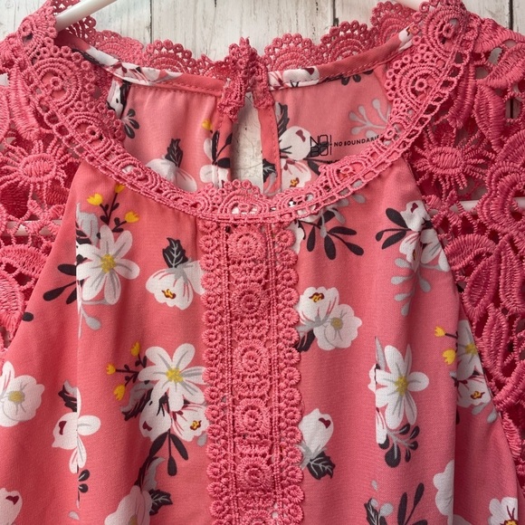 No Boundaries Pink Ruffled Cap Sleeve Blouse size XL - Picture 2 of 11